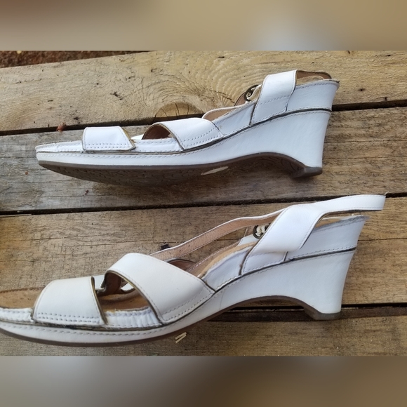 Size 10 High Heel Sandle Shoes Black Tsubo & White Clark's Artisan Collection - Picture 12 of 15